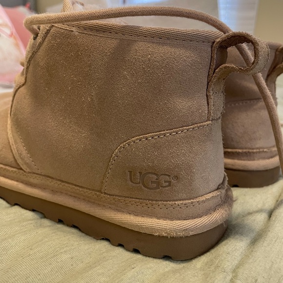 Lace Up UGG Boots size 8 - Picture 2 of 4